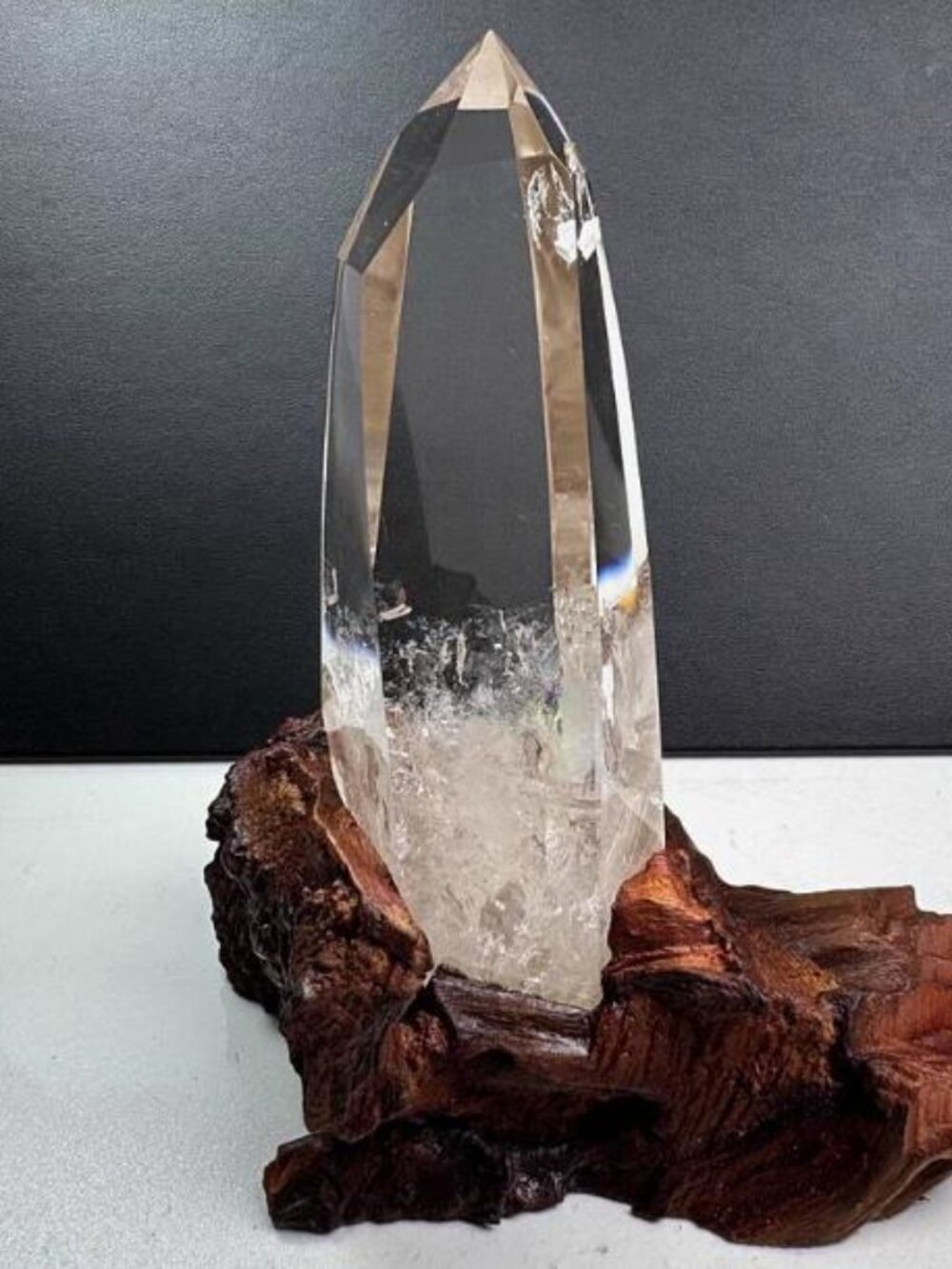 White crystal columnar ornament